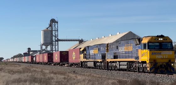 Lojistik Global konteyner yük treni Çin'den Almanya Hollanda İngiltere'ye